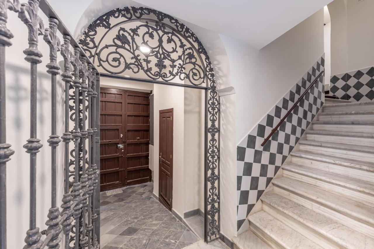 Apartamentos Libere Malaga La Merced מראה חיצוני תמונה